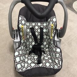 Baby Trend Infant Car Seat and Base 