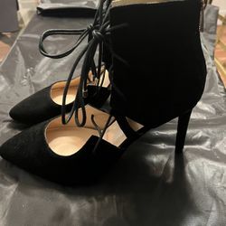 Black Ankle Strap Shoes.  Size 8 .    3 1/2 “Heels . Never Worn