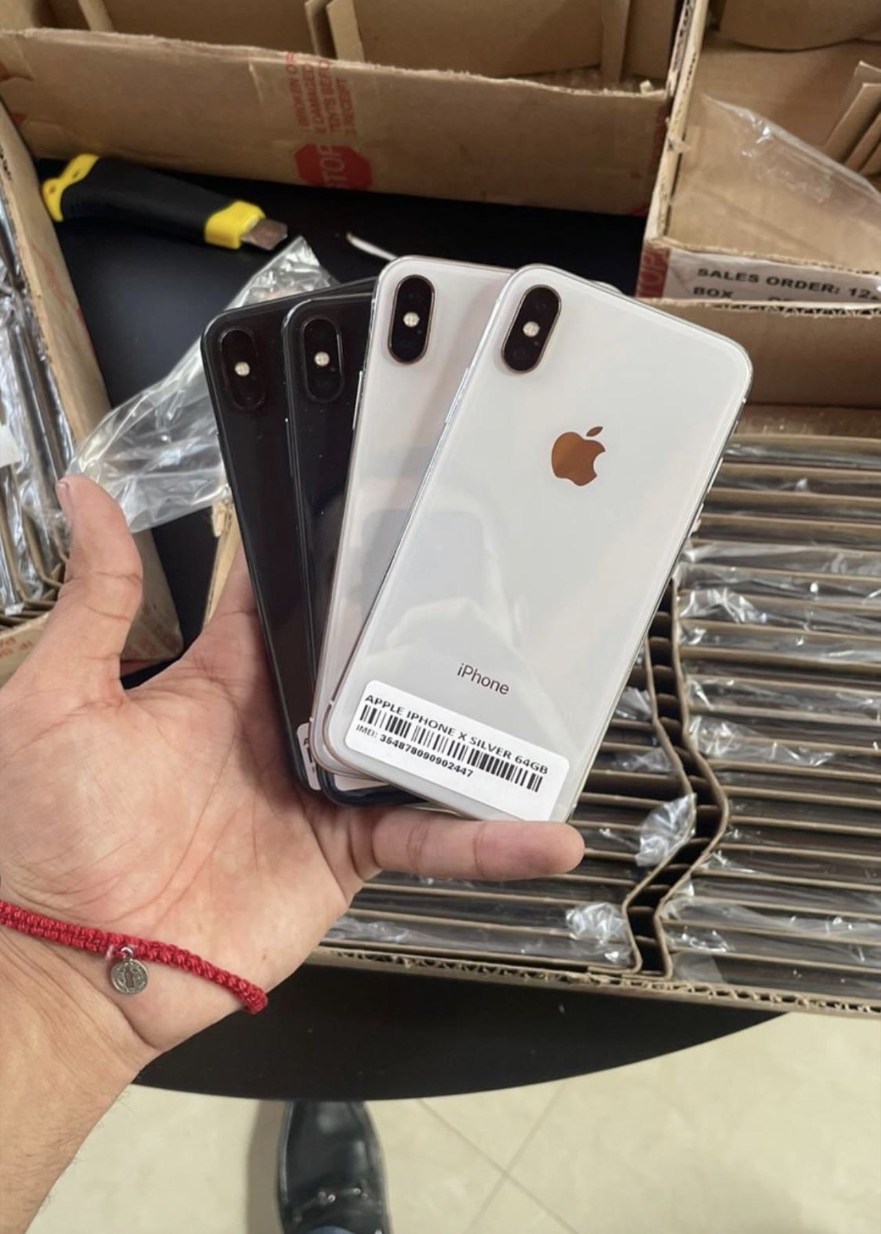 Iphone X 64GB UNLOCKED LIKE NEW