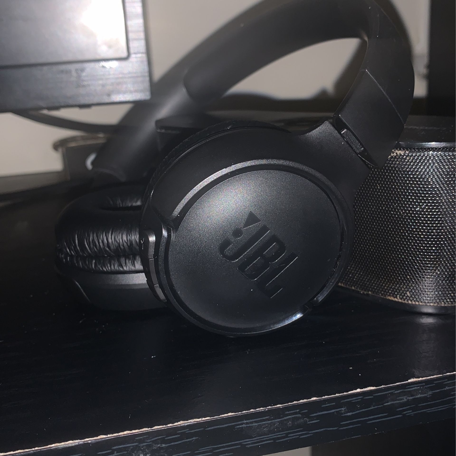 JBL wireless Head Phones