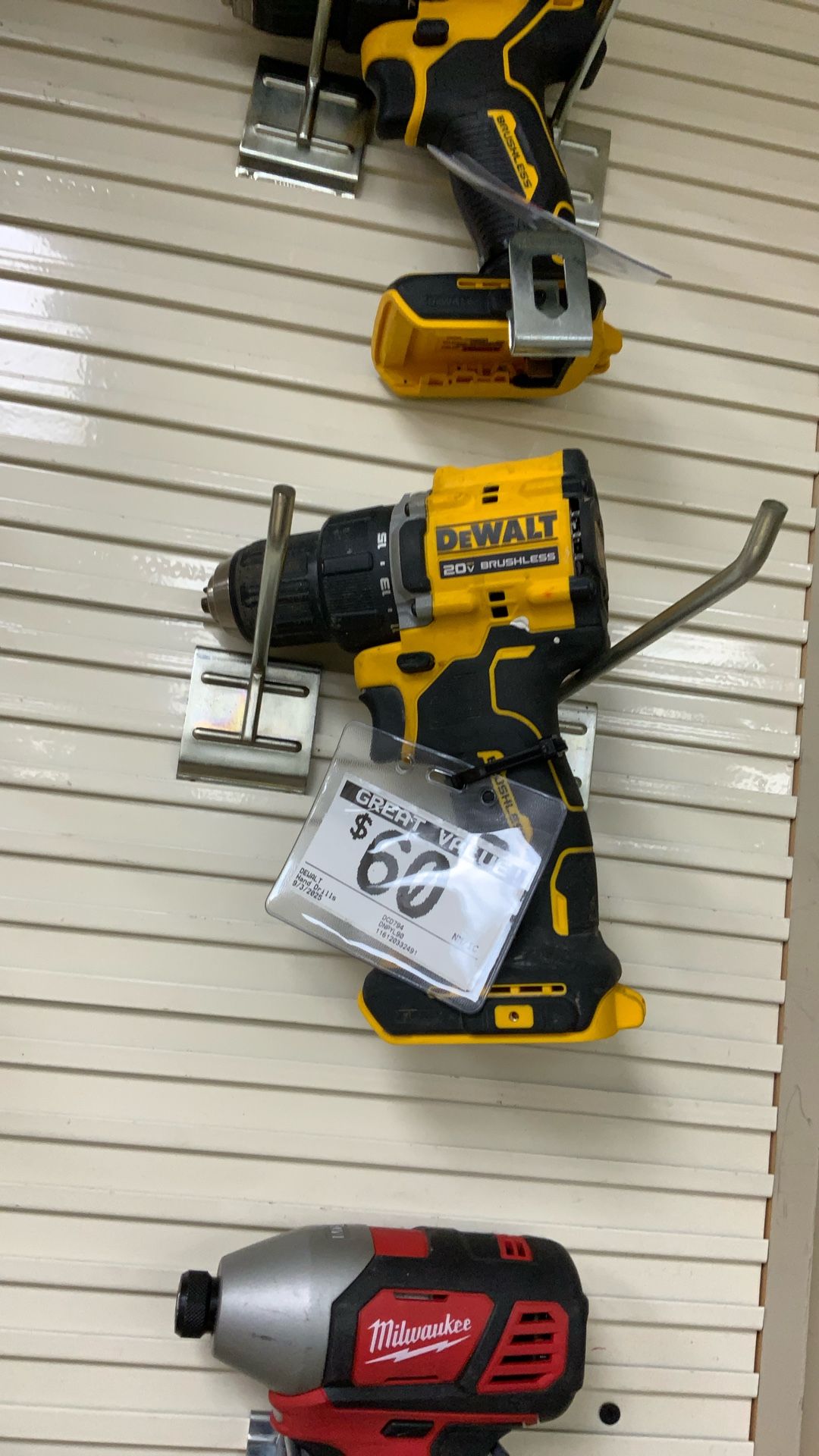 DEWALT DRILL