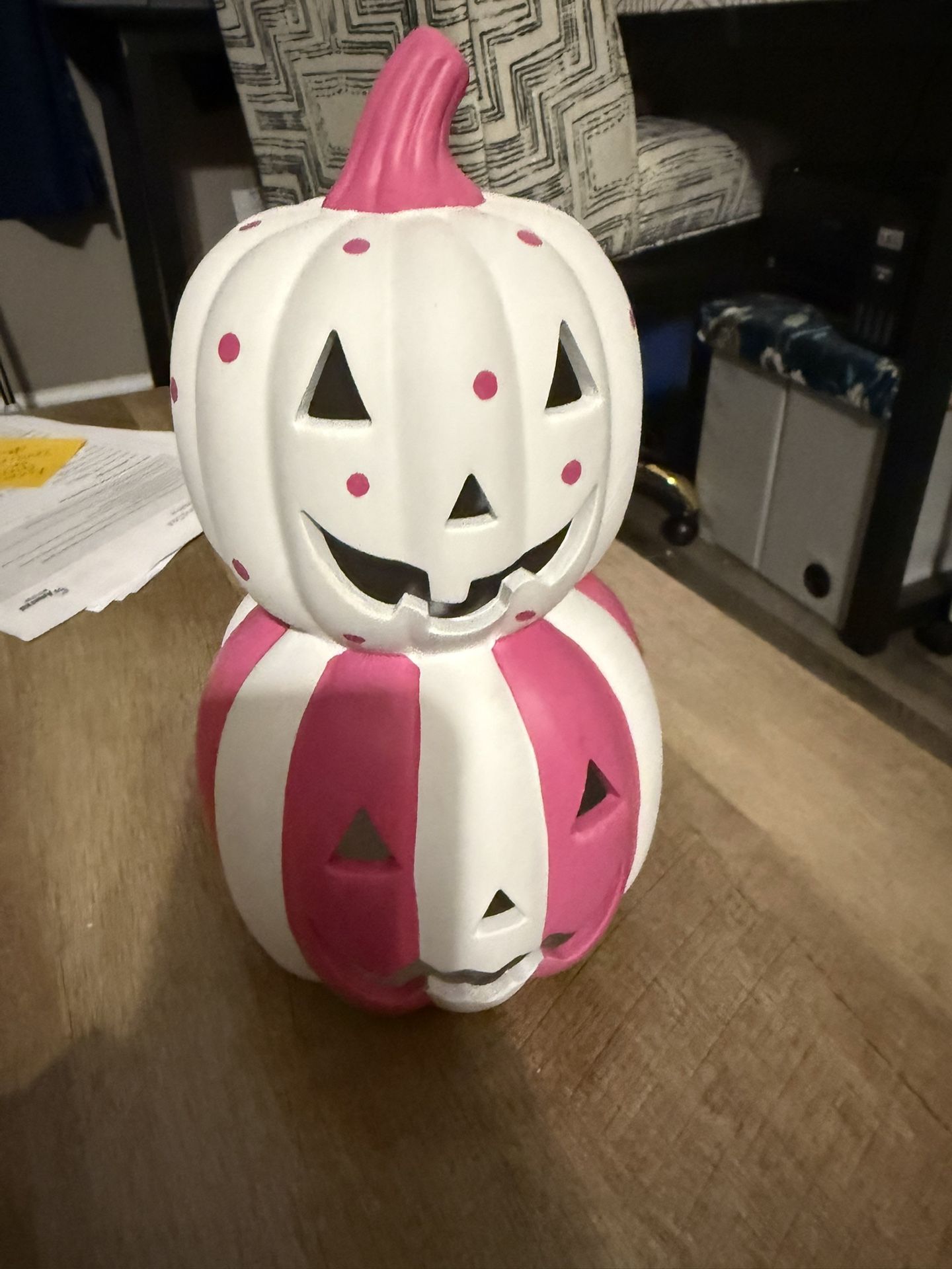 Pumpkins Pink Decor