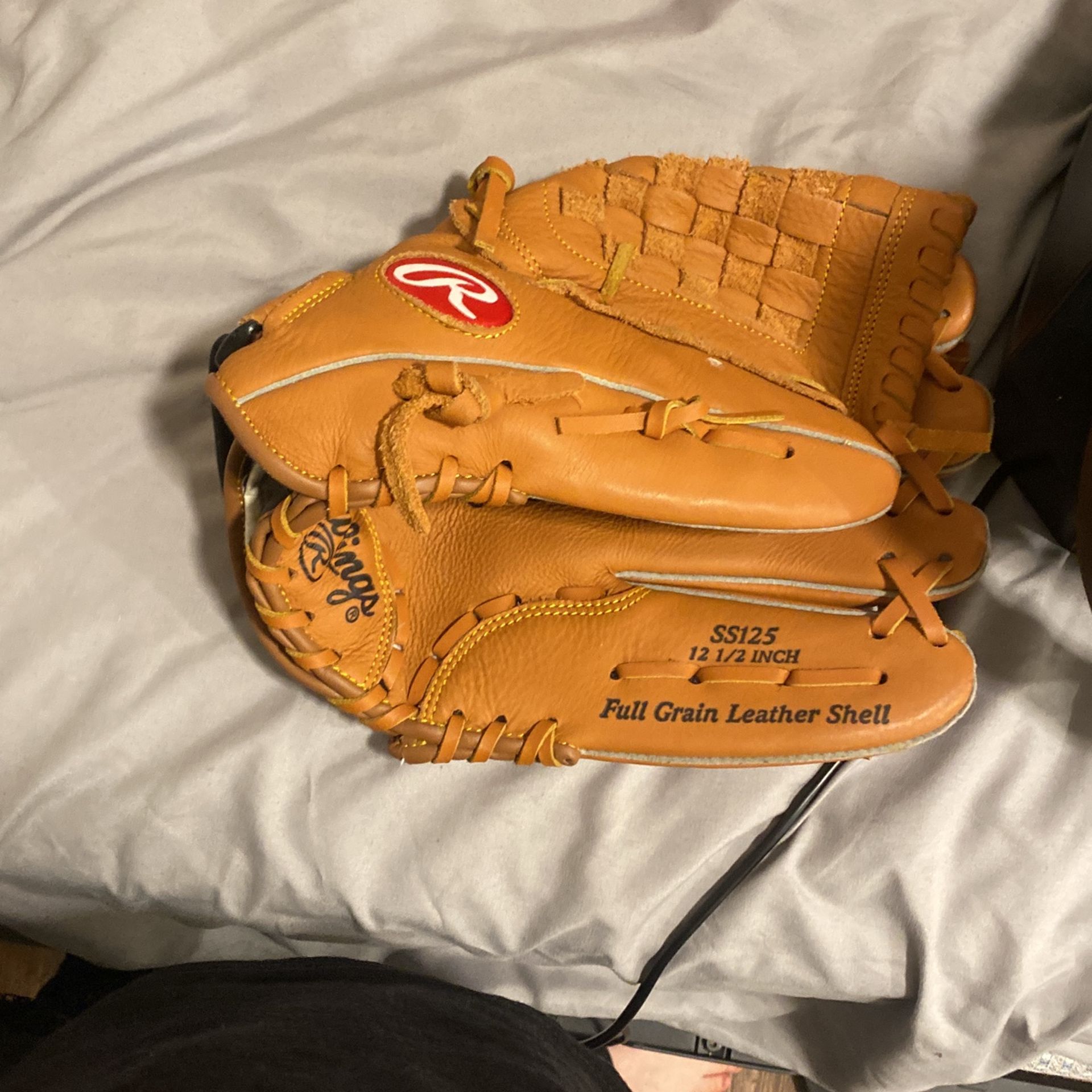 Baseball glove