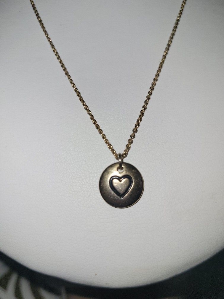 Gold Chain Heart Pendent Necklace