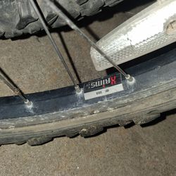 24 inch wheels tire are dry crack