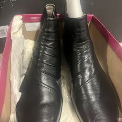 Naturalizer Women’s Boots