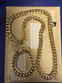 Cuban Link Set 14K Gold Plated Does Not Loses Color