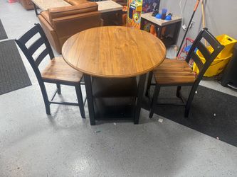 High table w chairs