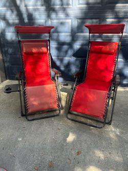 (2) zero gravity chairs