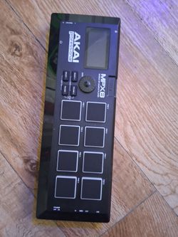 Akai Professional MPX8 Mobile SD Sample Player