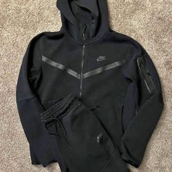 Nike Tech Fleece Set