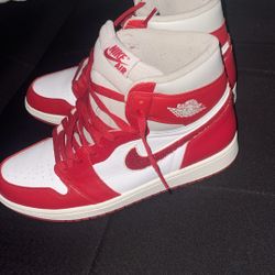 Air Jordan 1 High OG Varsity Red Size 11 Mens 