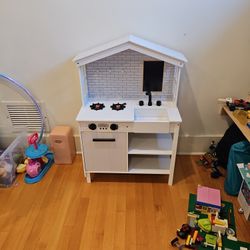 Kids Play Kitchen - Wood