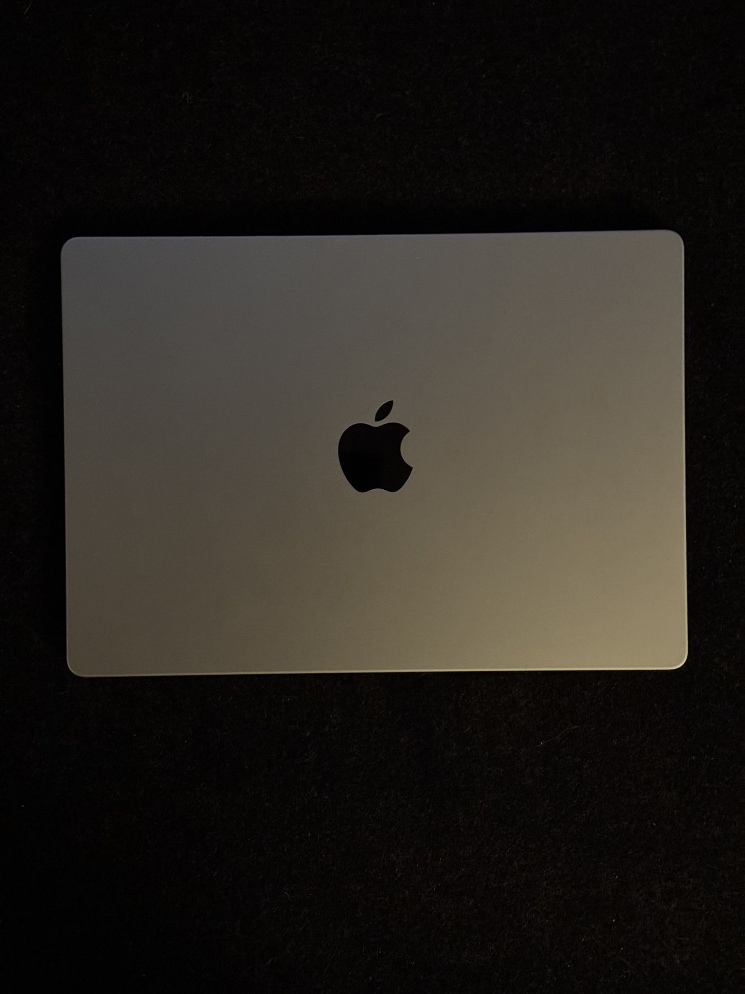 14” M1 Pro Macbook pro 16gb/1tb