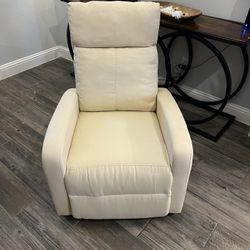 Brand New Back Massage Recliner 