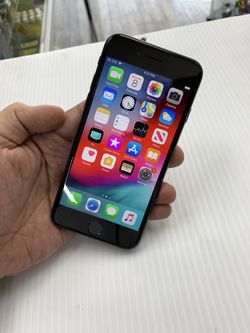 iPhone 8 64 gb unlocked all networks 😍