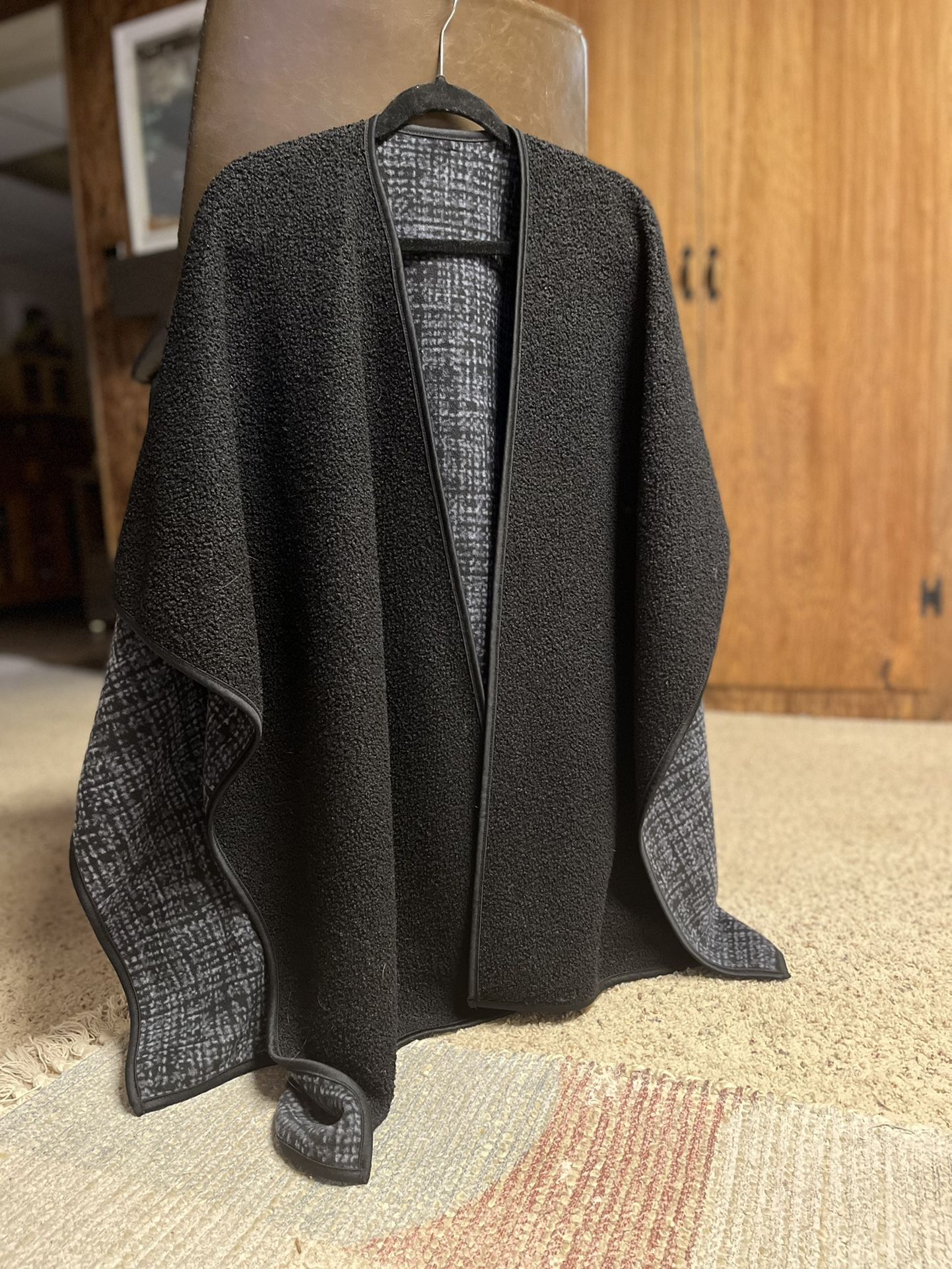 Reversable Wearing Poncho OSFA