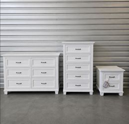 New Rose Colection
6 drawer Dresser
5 drawer Chest
2 drawer Nightstand
Color: White Painted Finish
Constructed From Rubberwood Solids with Birch Venee