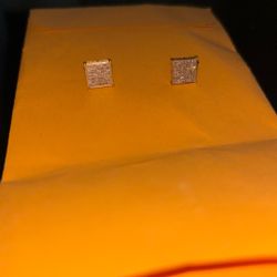 10k Diamond Earrings 