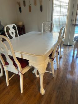 Dinning table with chairs Victorian