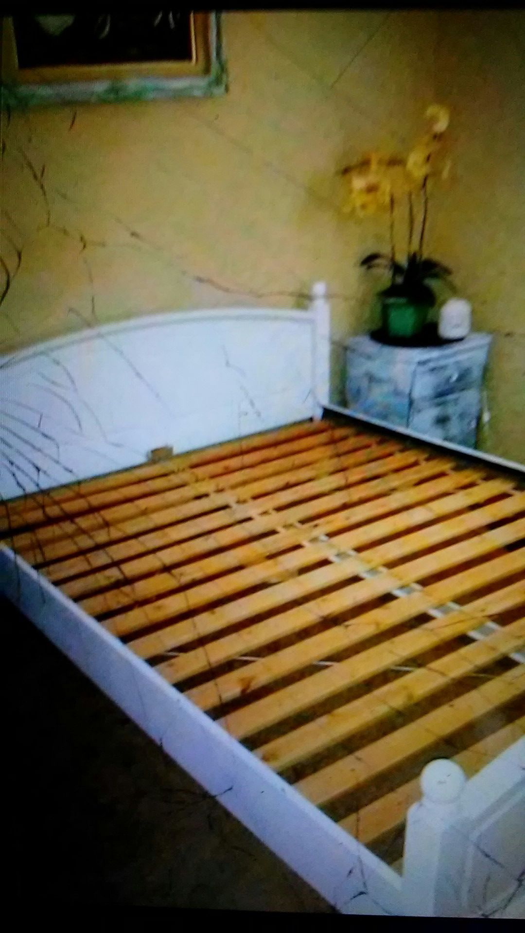 Queen size bed frame with mattress