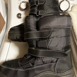 Black Velcro Snow Boots Kids Size 4