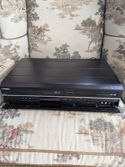 Toshiba Model No. DVR620KU DVD/Video Cassette Recorder No Remote