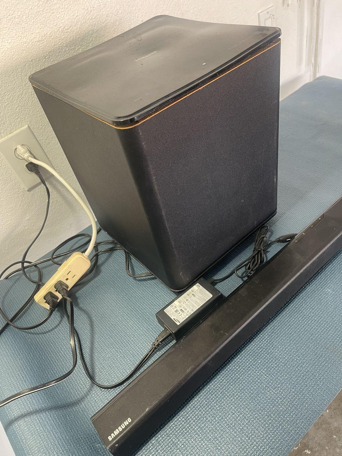 Samsung HW-F550