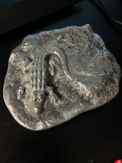 Aluminum Alligator  3.5 X 3.5 Inches Approx