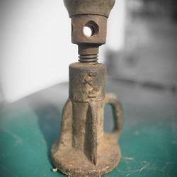 8 by 11/2  house railroad jack
