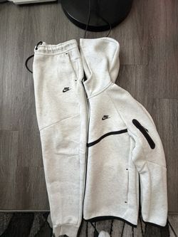 Men’s Nike Tech
