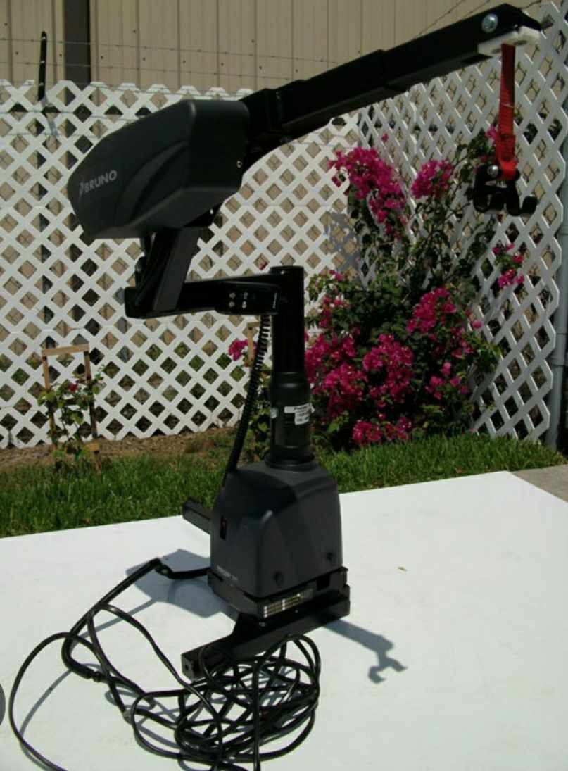 BRUNO CURB-SIDER VEHICLE  Hoist  For Truck Suv Or Van Model # VSL-6000]