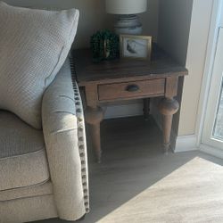 Clintwood End Table