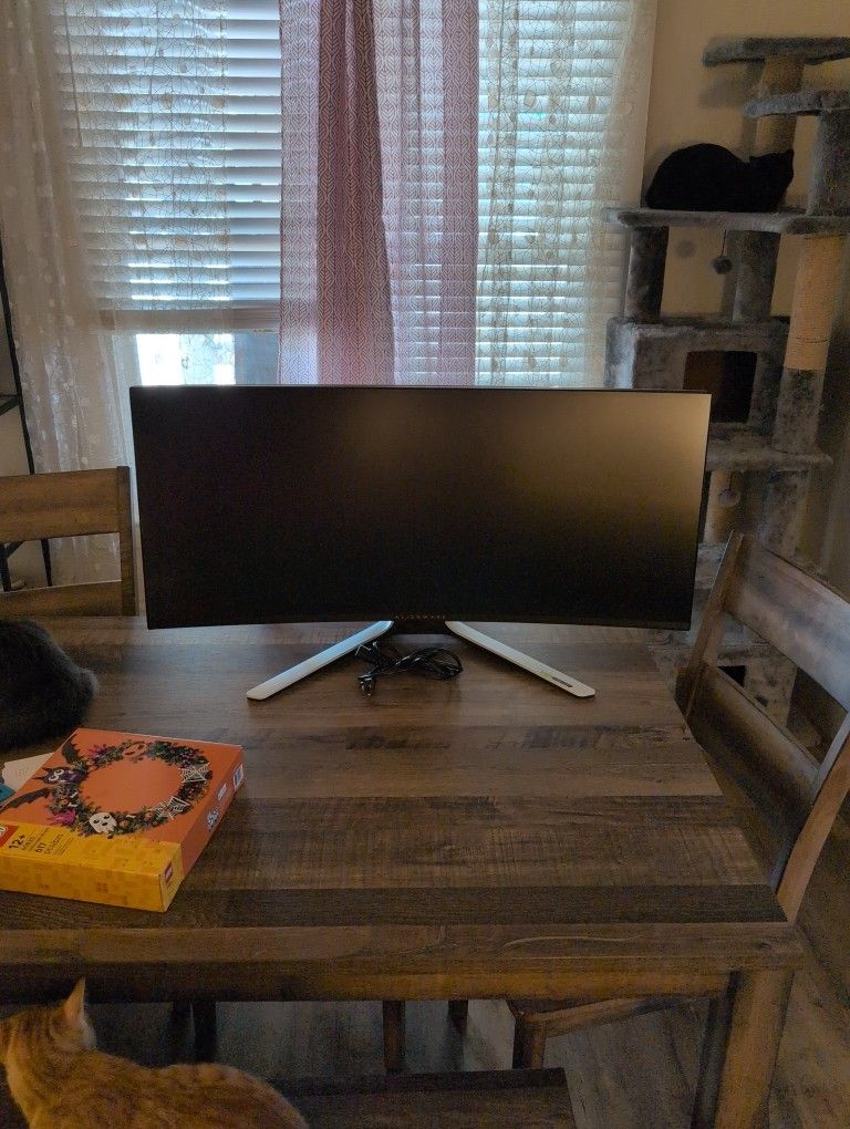 Alienware AW3821DW , 38 Inch Ultra wide Gaming Monitor