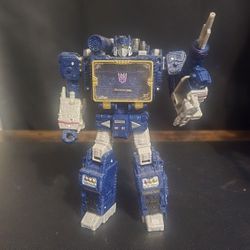 War For Cybertron Soundwave G1