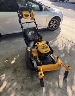 DEWALT 28 in. 224cc E-GOV Engine 3-in-1 Gas RWD Self-Propelled Lawn Mower with High Rear Wheels