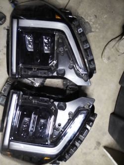 OEM LED Headlight Assembly Pair