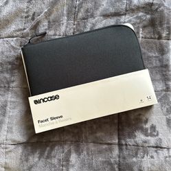 Incase Facet MacBook Pro 14” Sleeve — Black