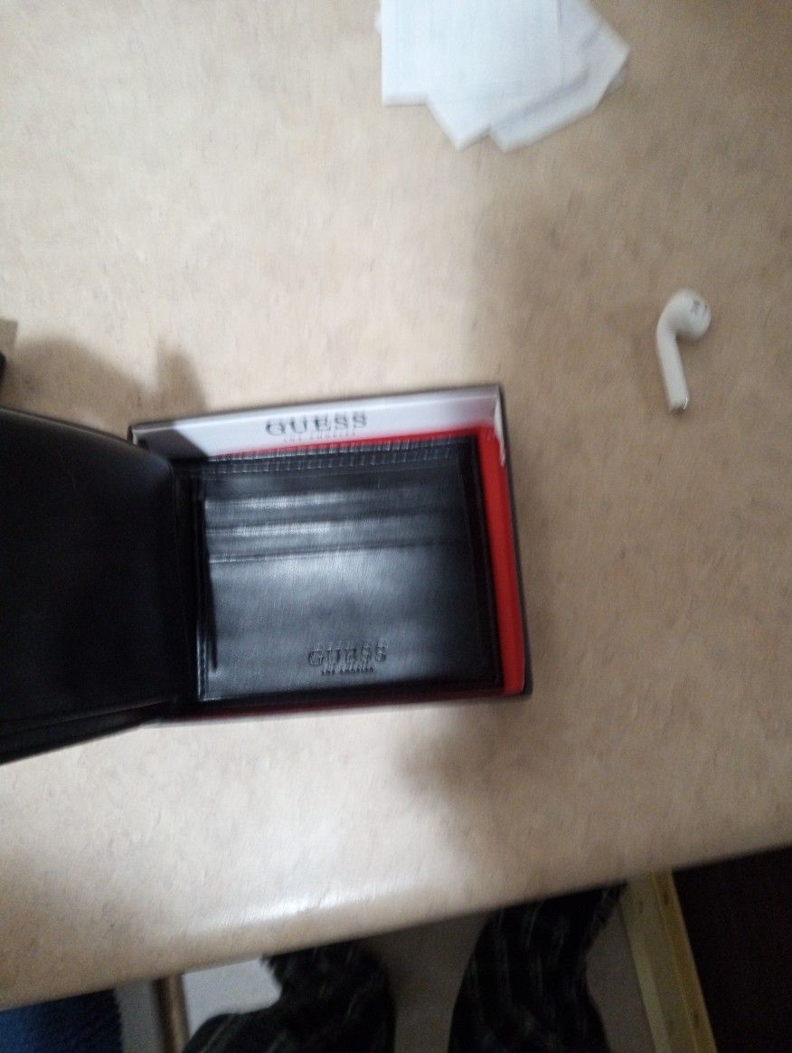 Guess Wallet