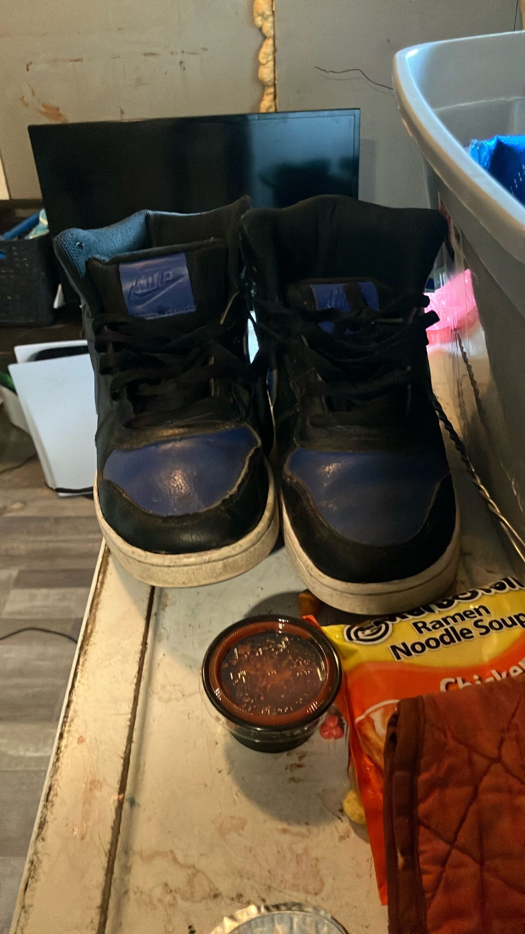 Air Jordan 1 /nike Size 8 Dark Blue