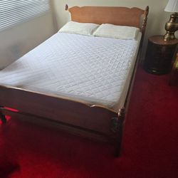 Queen Bed Set