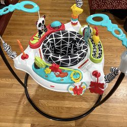 Jumperoo Entertainer (bouncer/walker)