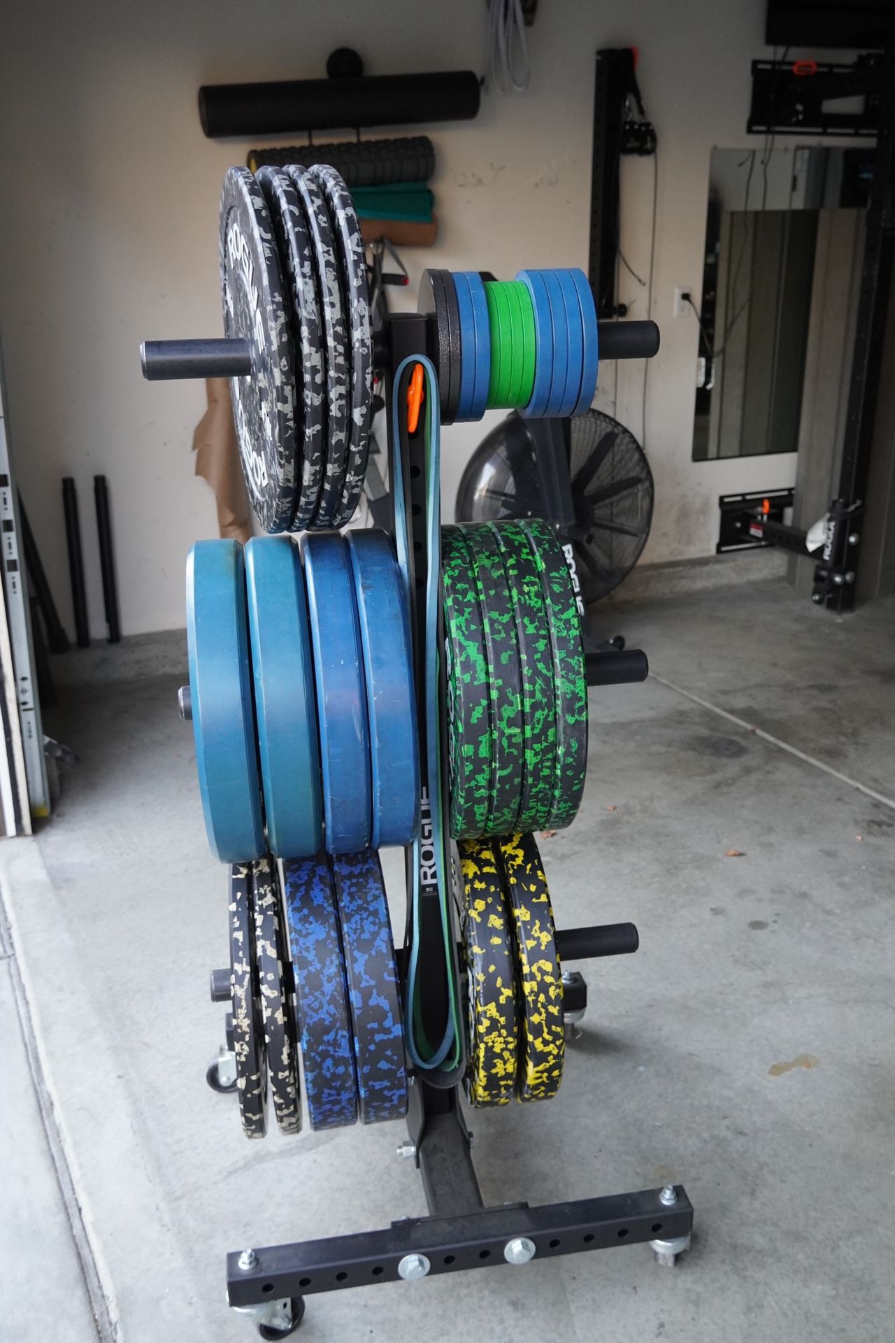 Rogue Vertical Plate Tree 2.0 with Wheels for Sale in Los Angeles, CA