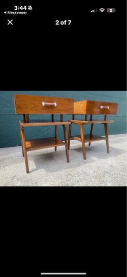 Pair of Vintage Mid-Century Modern Walnut Nightstands – Brass & Wood Pulls