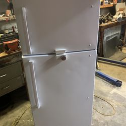 Fridgidaire Refrigerator Works Goodb