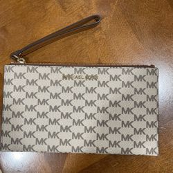 Michael Kors Large Wristlet