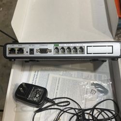 Analog IP Gateway - Grandstream GXW4004