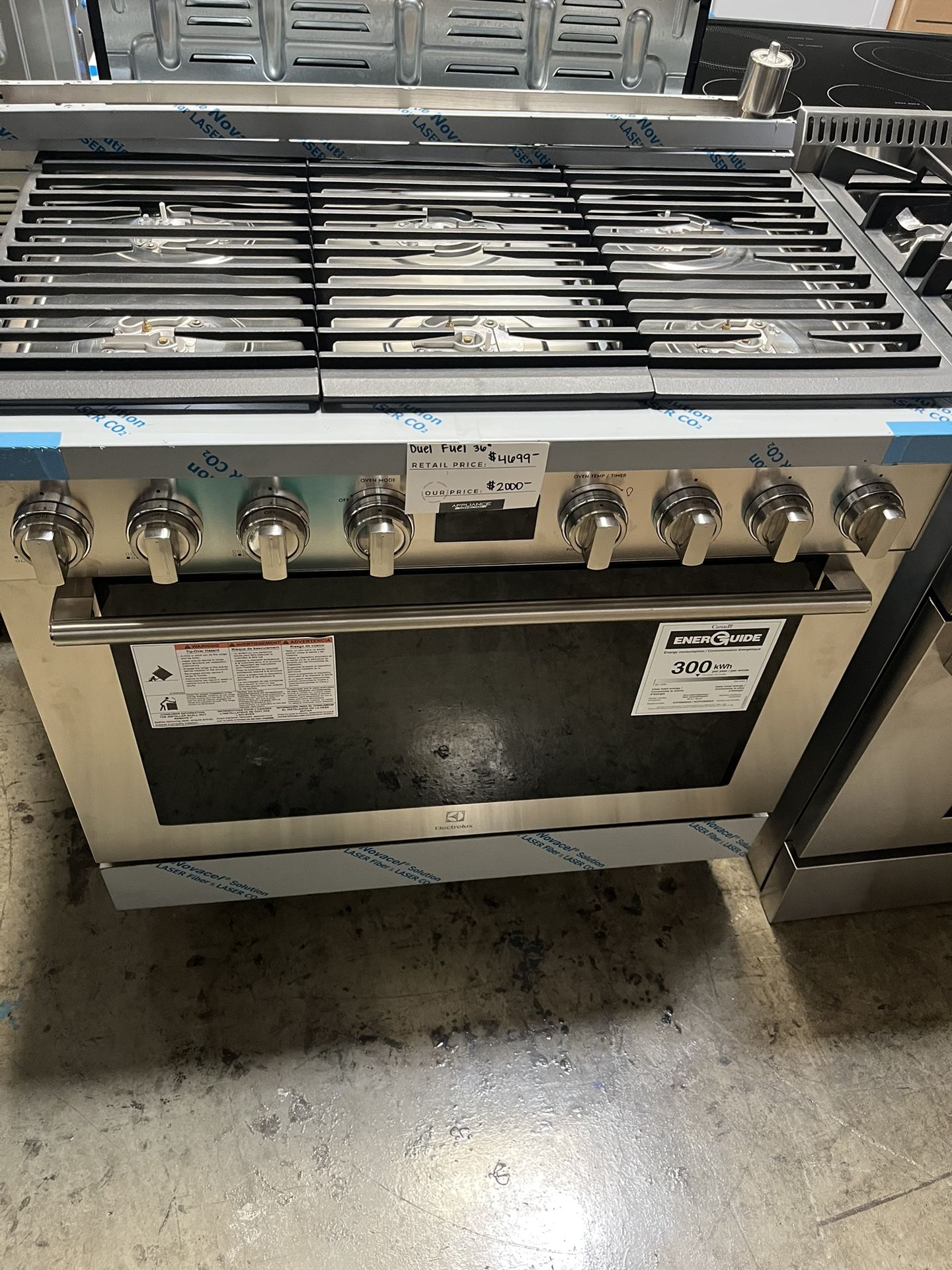 ELECTROLUX DUAL FUEL RANGE 36 WIDE