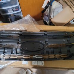 2011-14  Ford Edge Grill Mount Panel