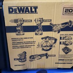 Dewalt Combo Kit With Roller Box